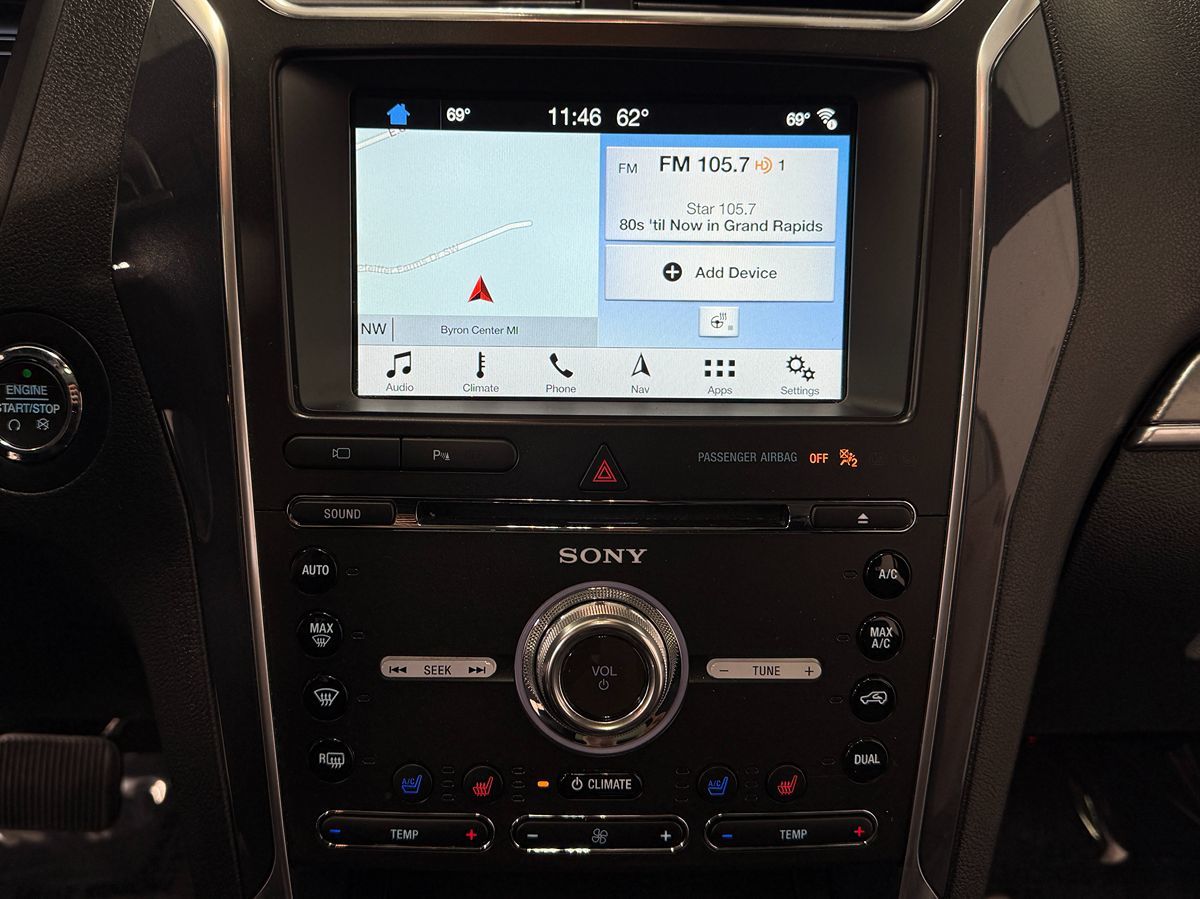 Ford Explorer photo 23