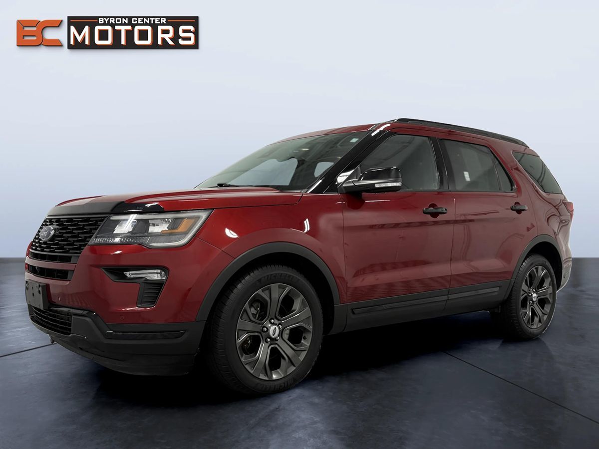 Ford Explorer photo 2