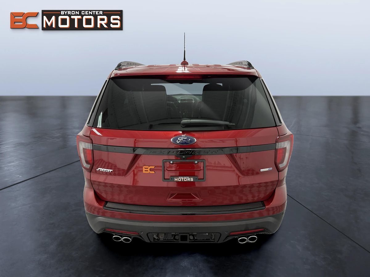 Ford Explorer photo 5