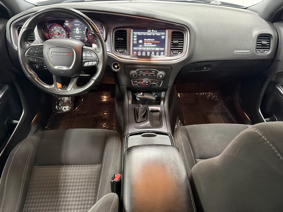 Dodge Charger photo 12
