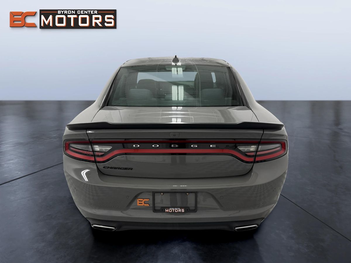 Dodge Charger photo 5