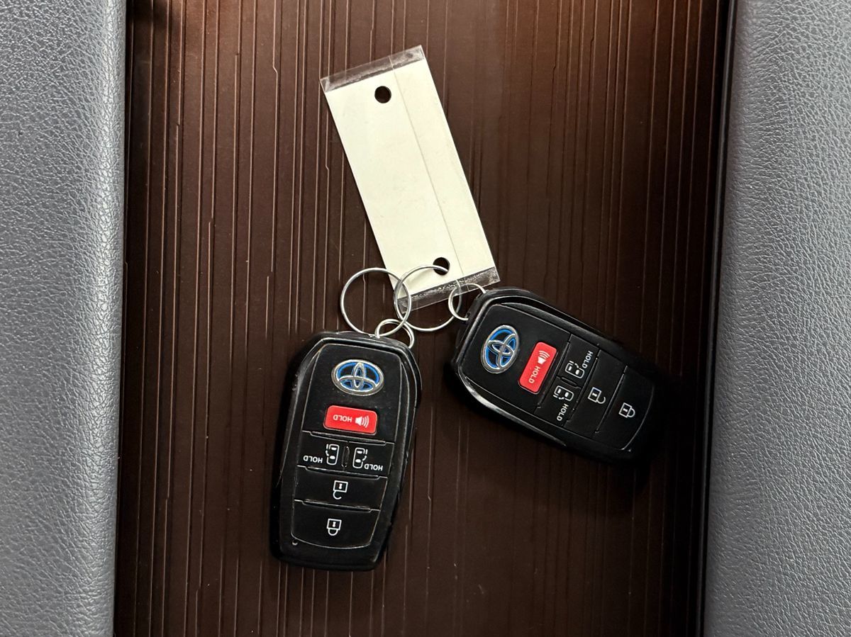 Toyota Sienna photo 33