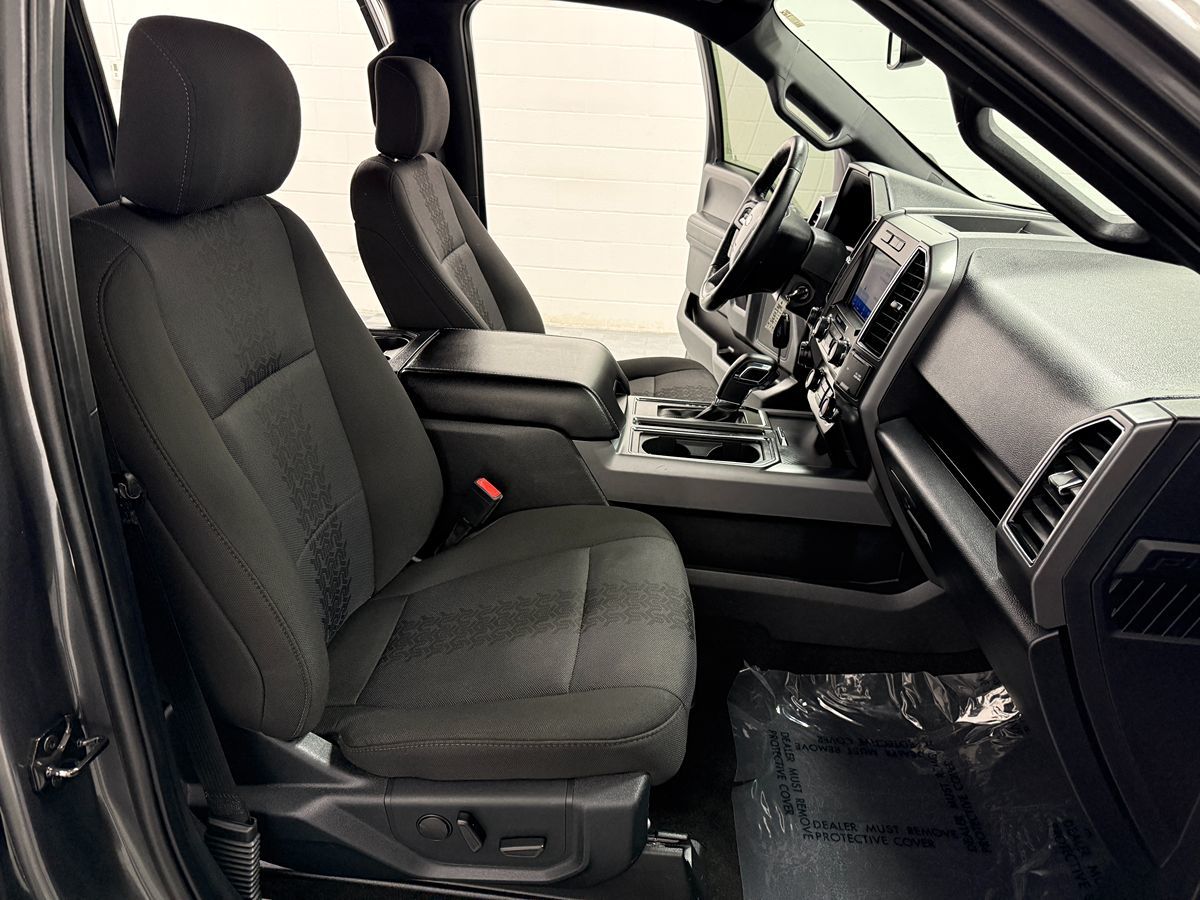 Ford F-150 photo 14