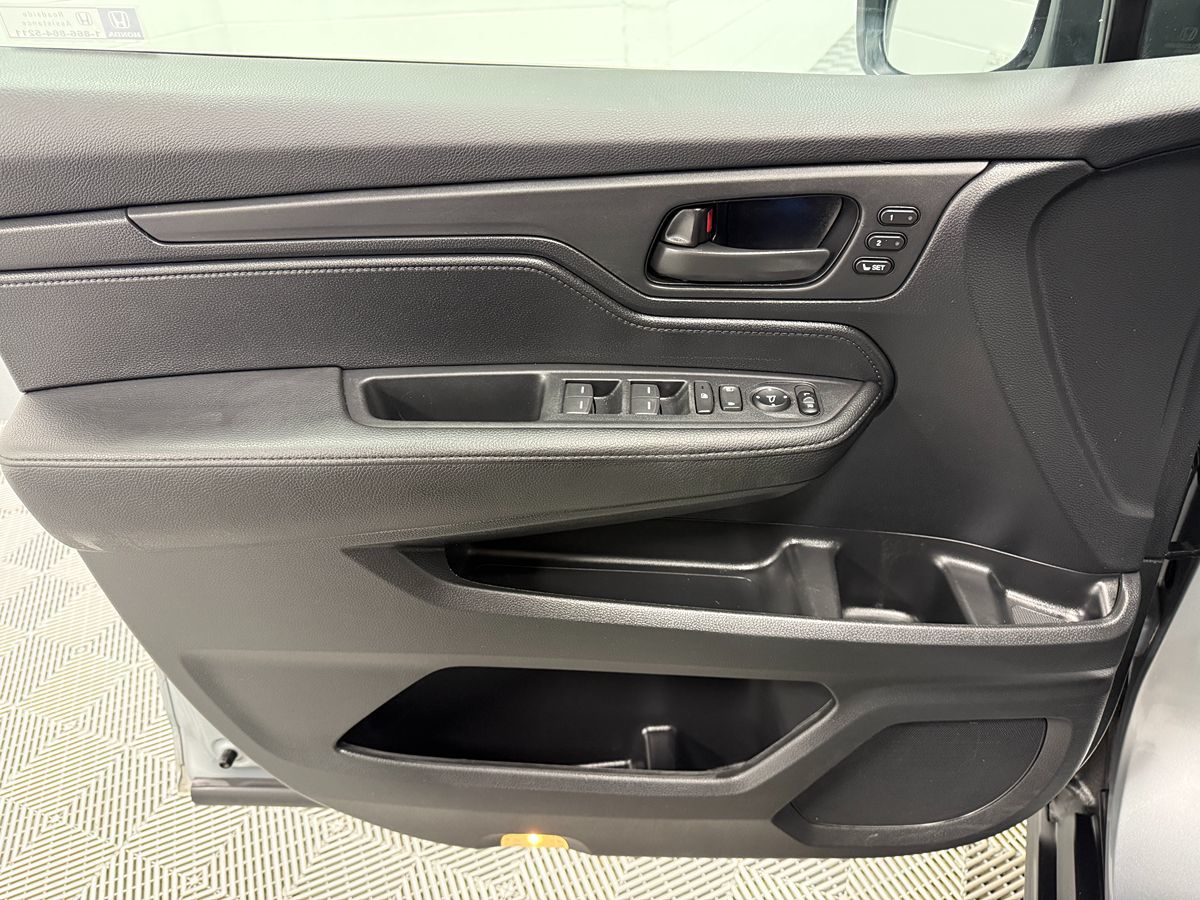 Honda Odyssey photo 9