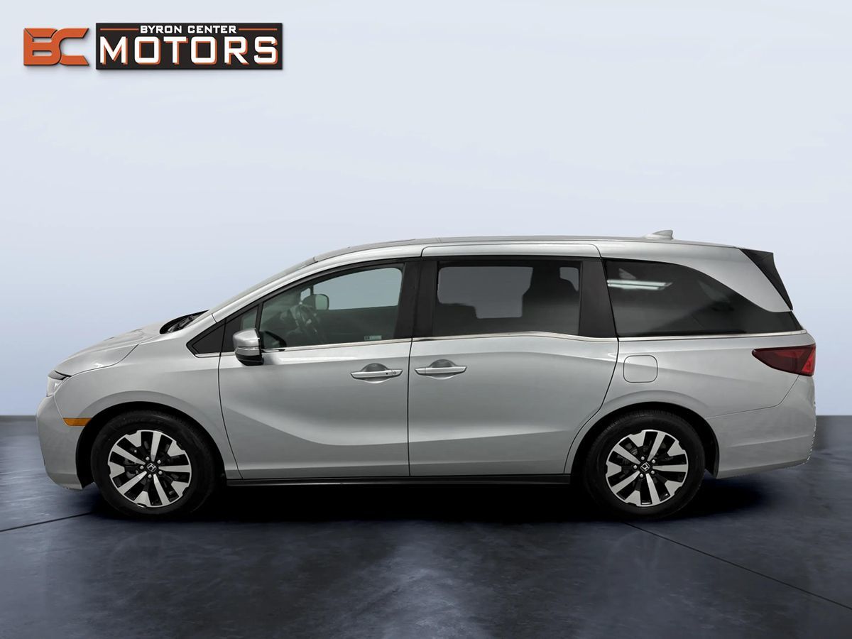 Honda Odyssey photo 3