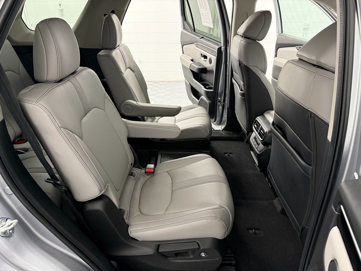 Honda Pilot photo 12