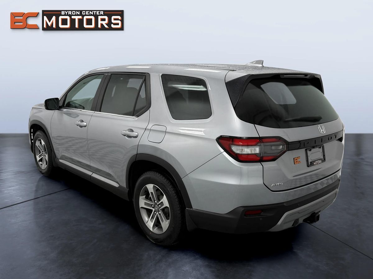Honda Pilot photo 4
