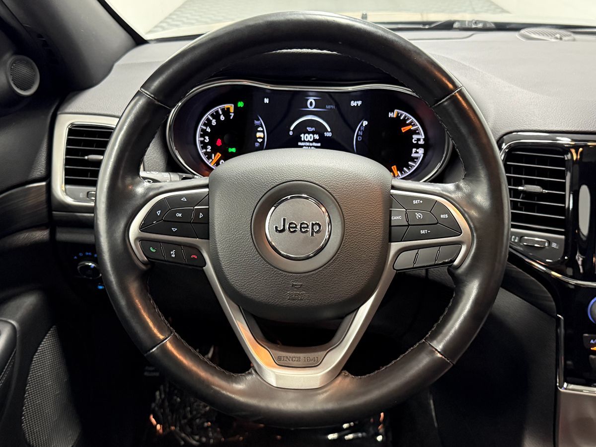 Jeep Grand Cherokee photo 15