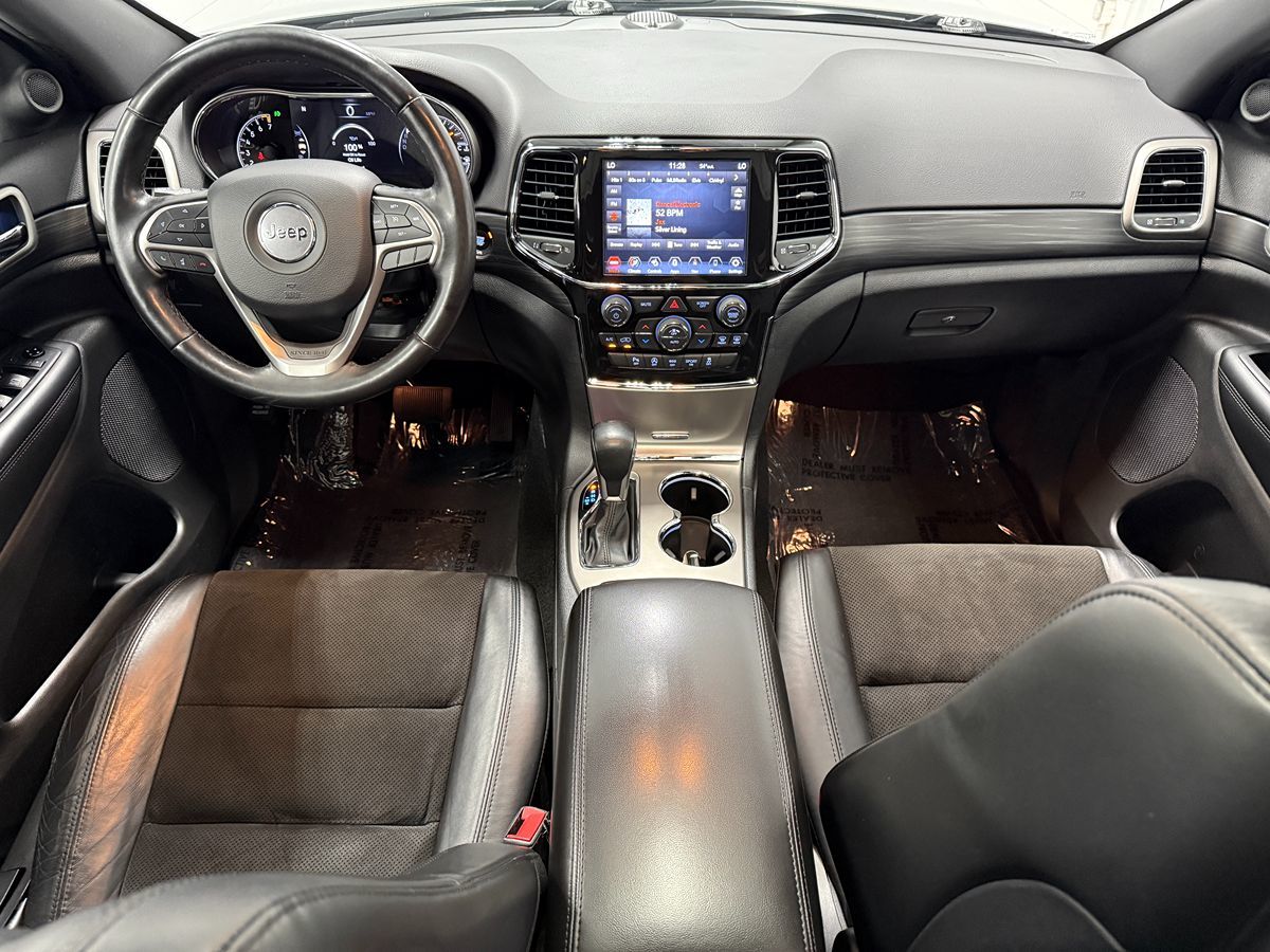 Jeep Grand Cherokee photo 11