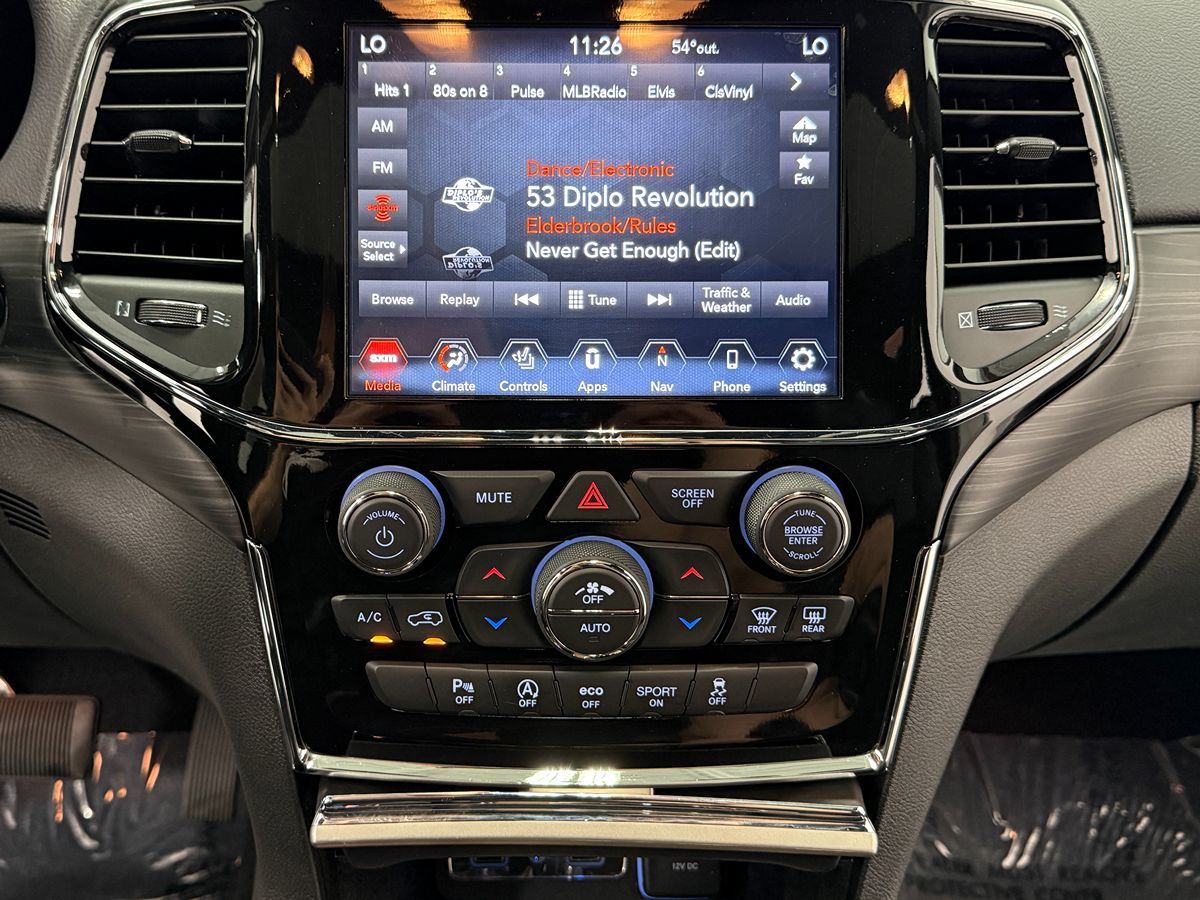 Jeep Grand Cherokee photo 19