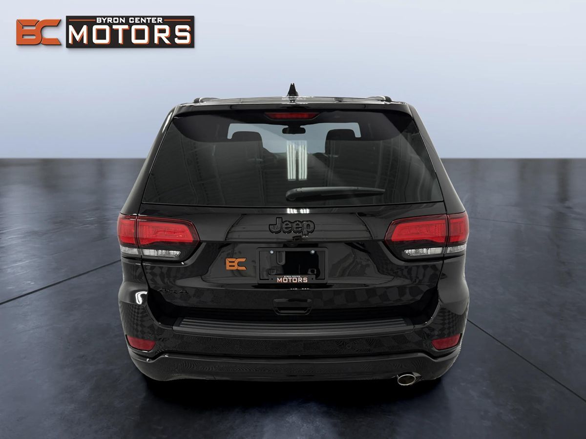 Jeep Grand Cherokee photo 5