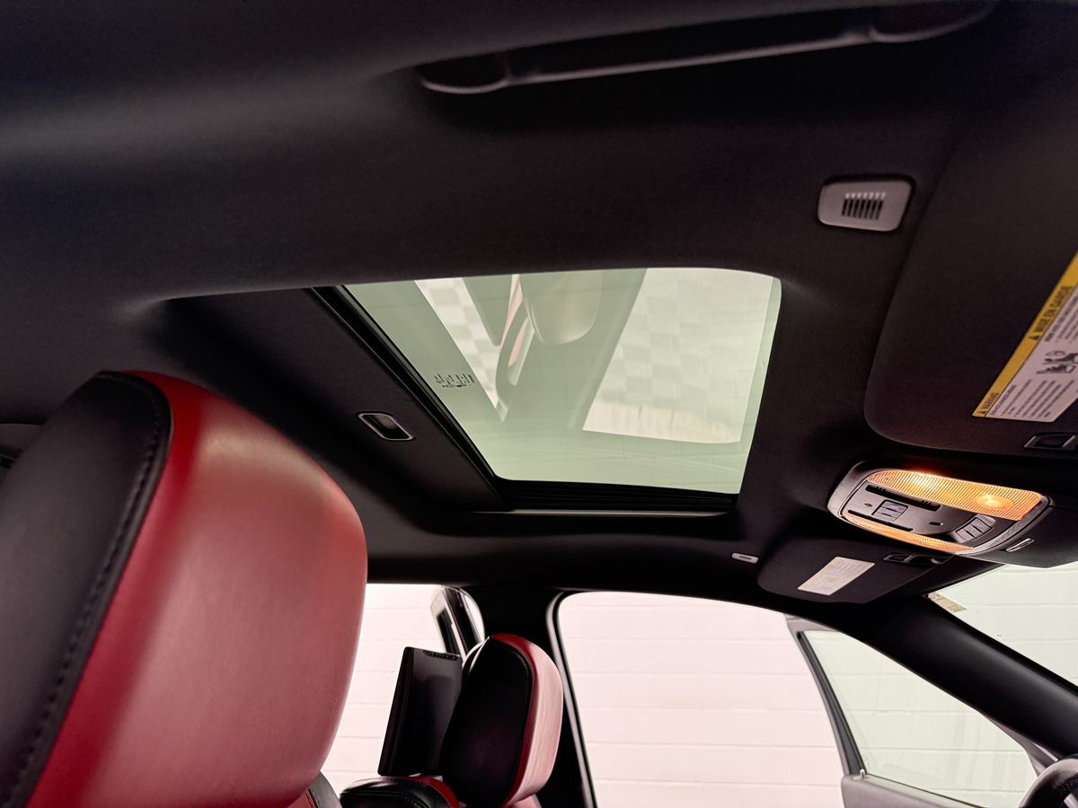Photo 33 of this Dodge Durango