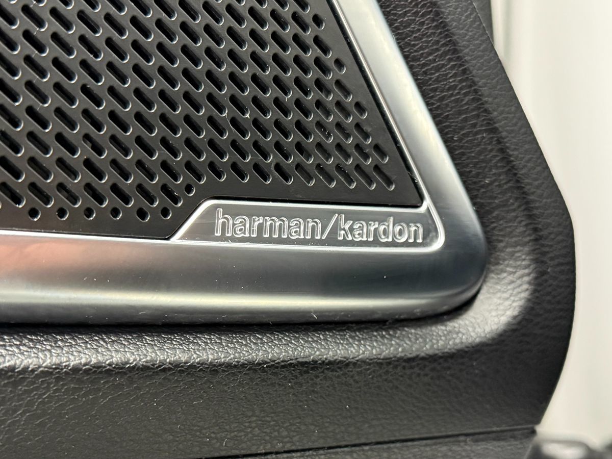 Photo 10 of this Kia Telluride
