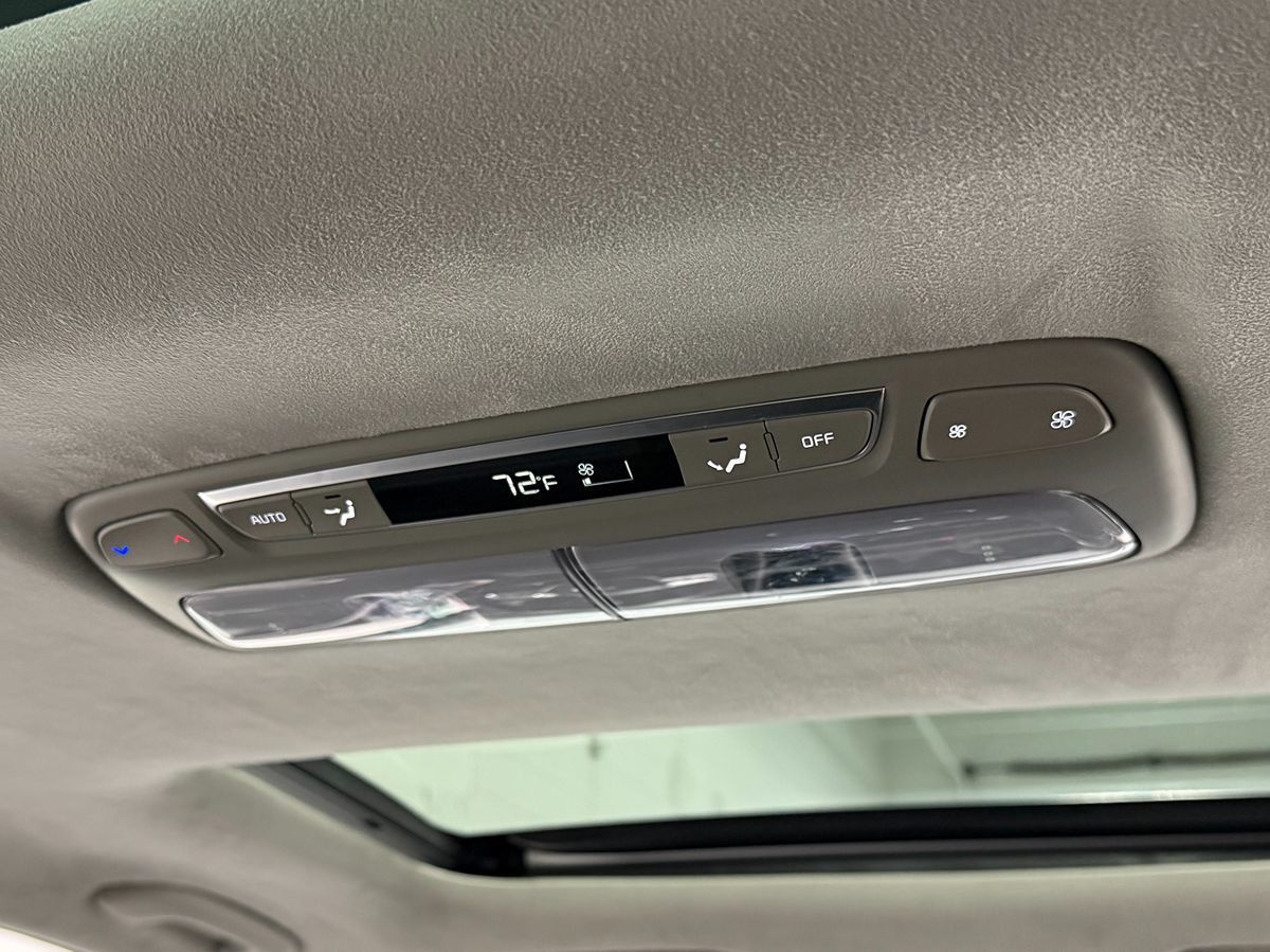 Photo 35 of this Kia Telluride