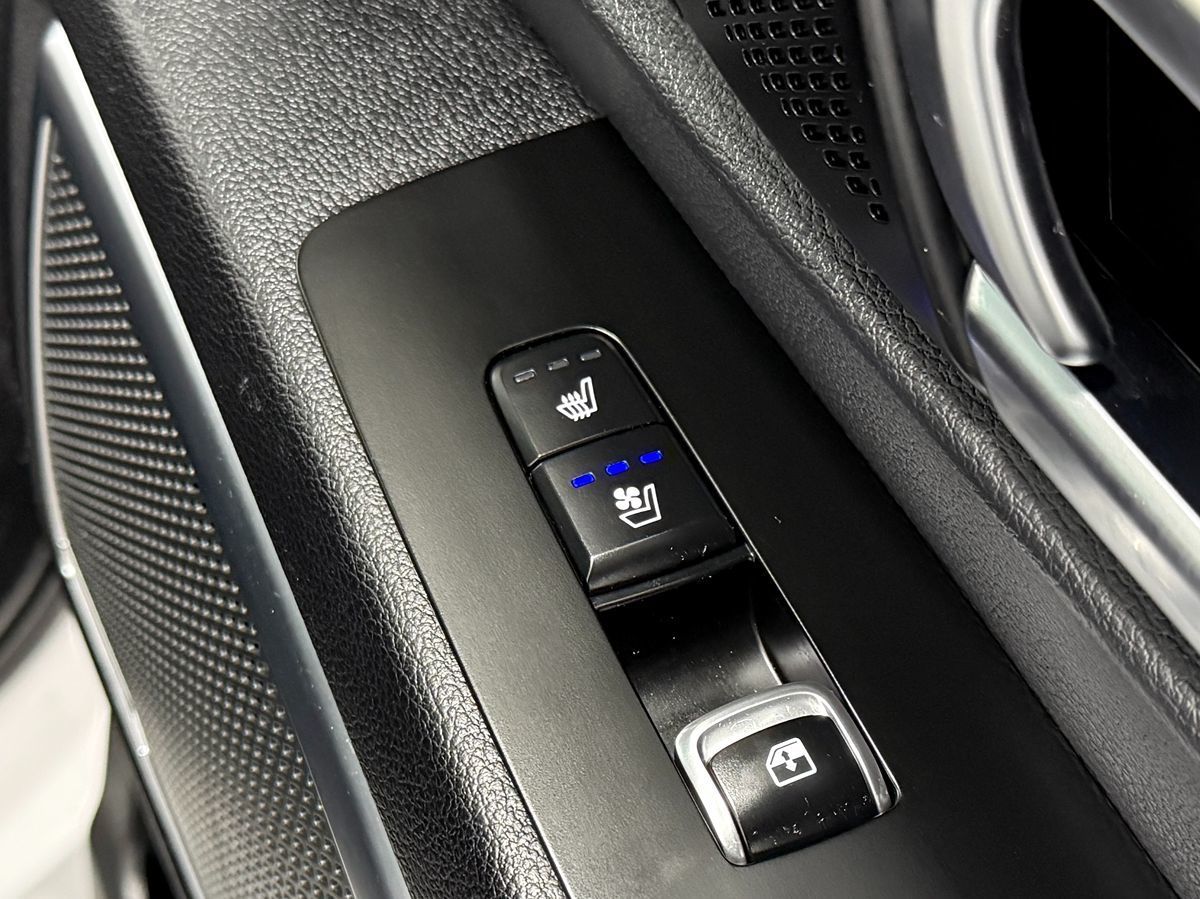 Photo 36 of this Kia Telluride