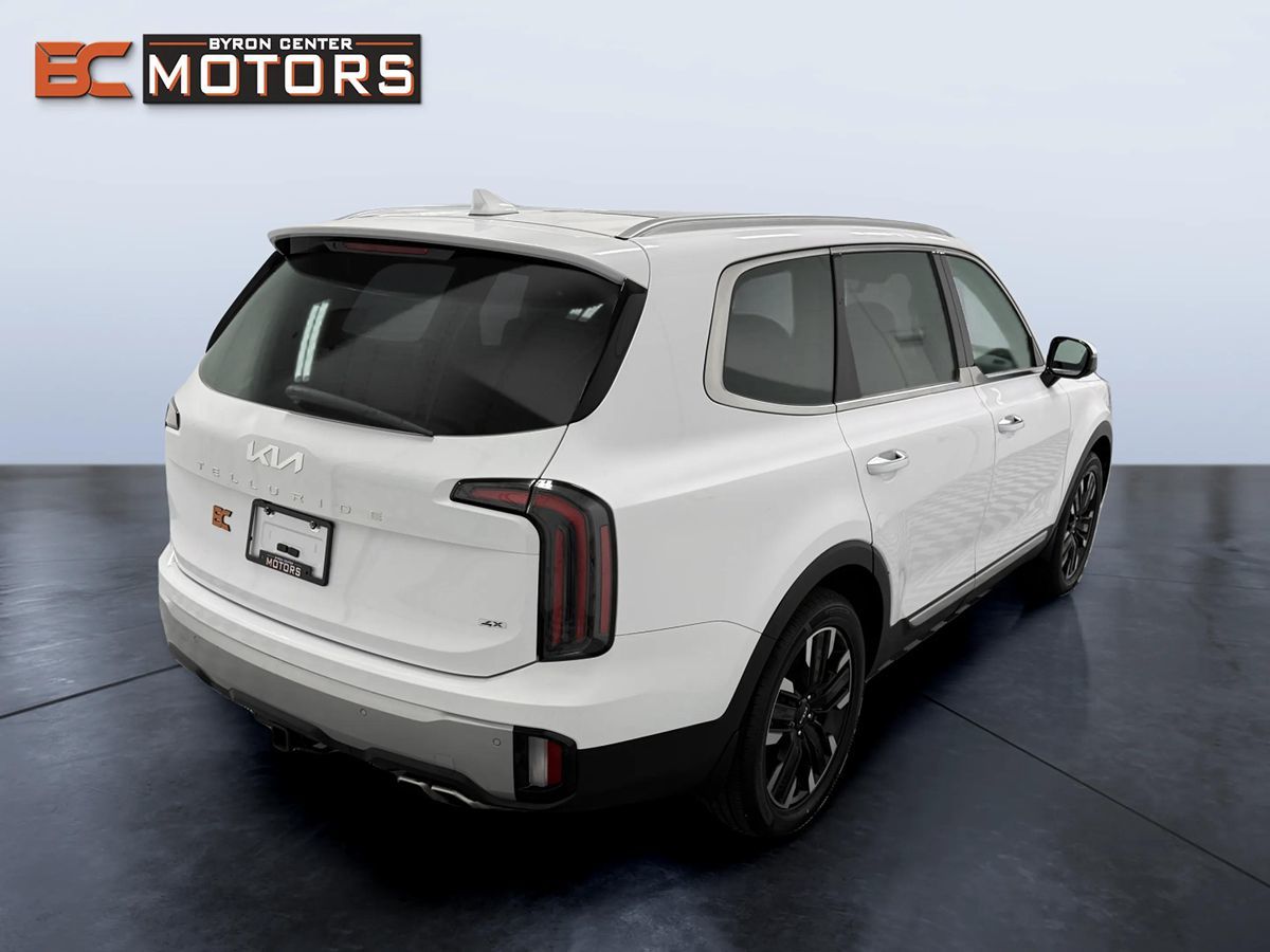 Photo 6 of this Kia Telluride