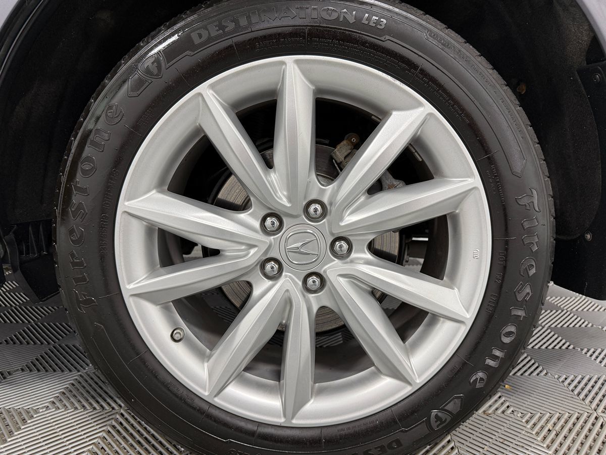 Photo 33 of this Acura RDX