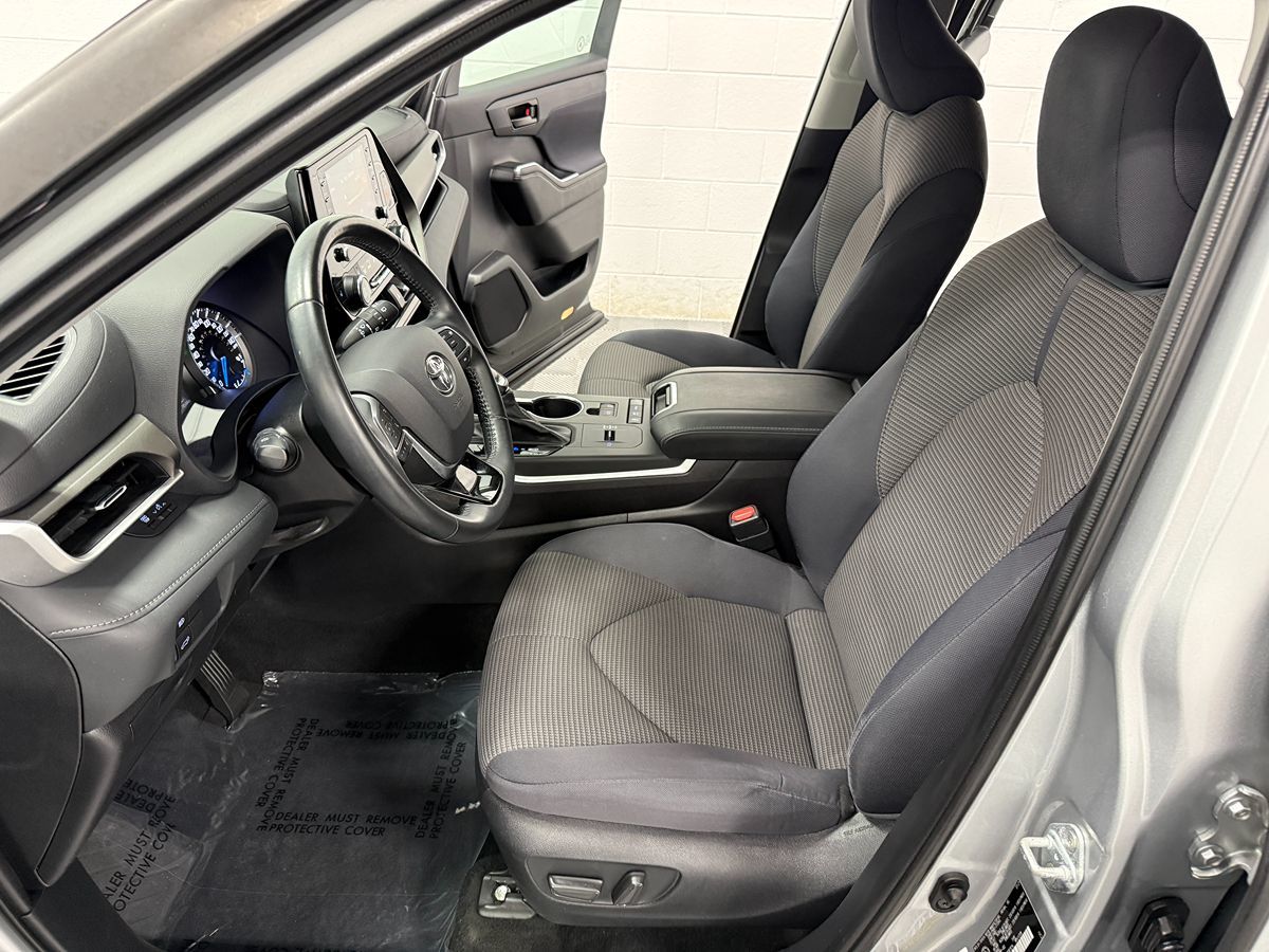 Toyota Highlander photo 11