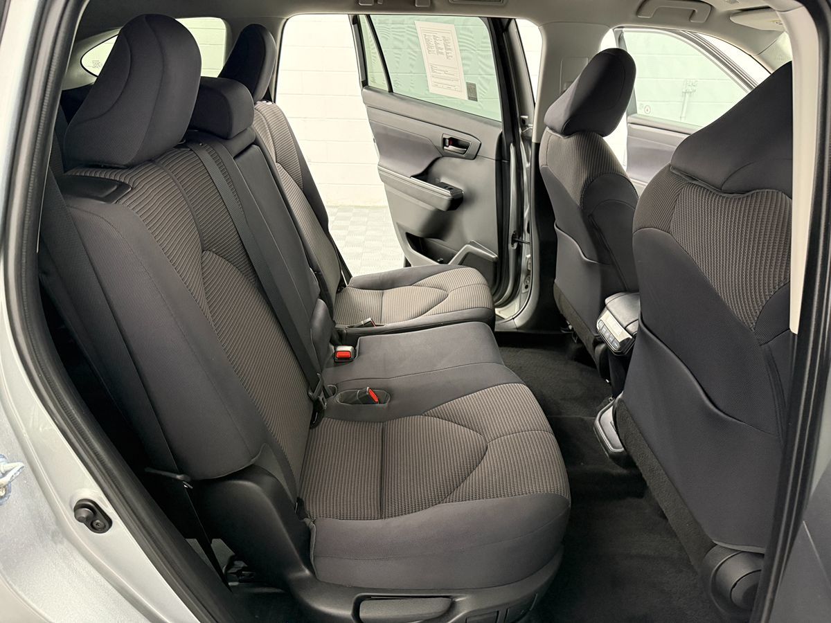 Toyota Highlander photo 13