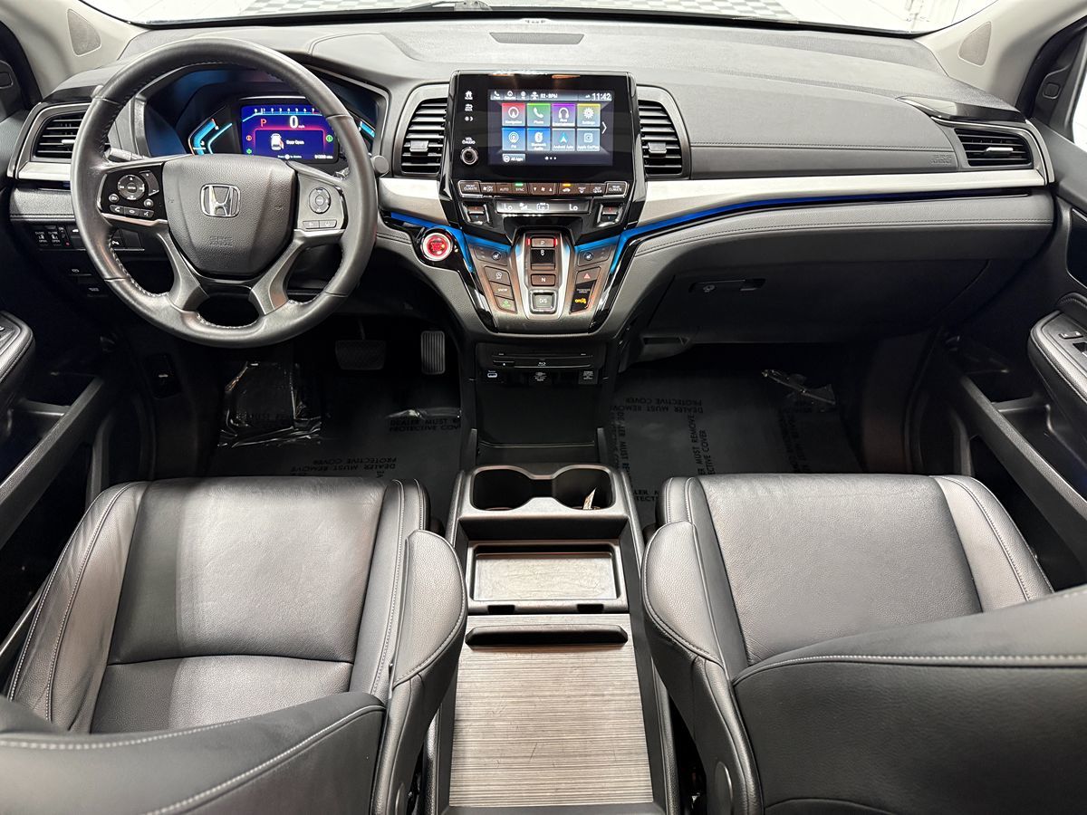 Photo 11 of this Honda Odyssey