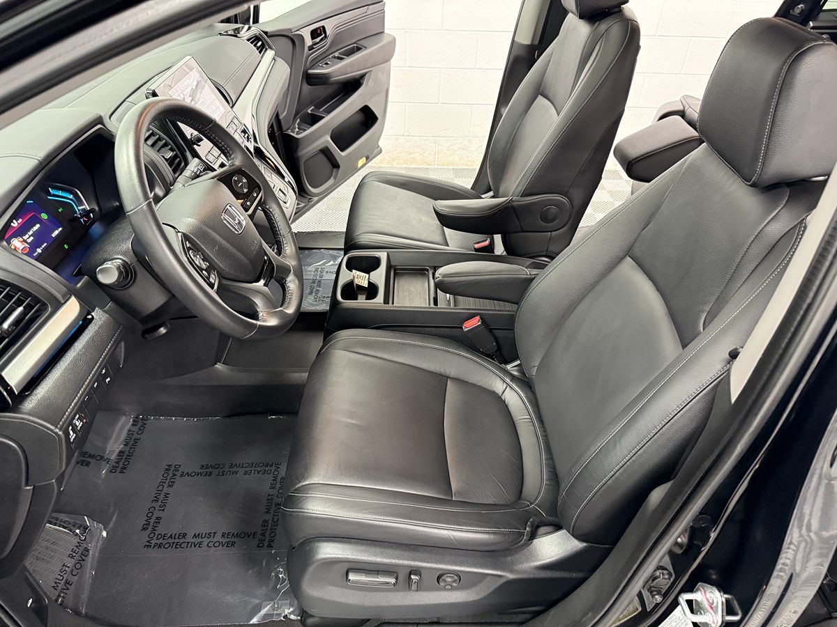 Photo 10 of this Honda Odyssey