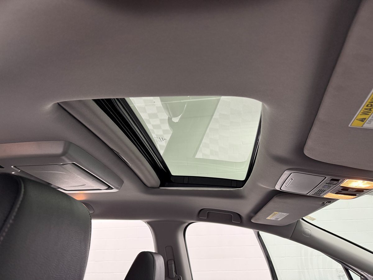 Photo 26 of this Honda Odyssey