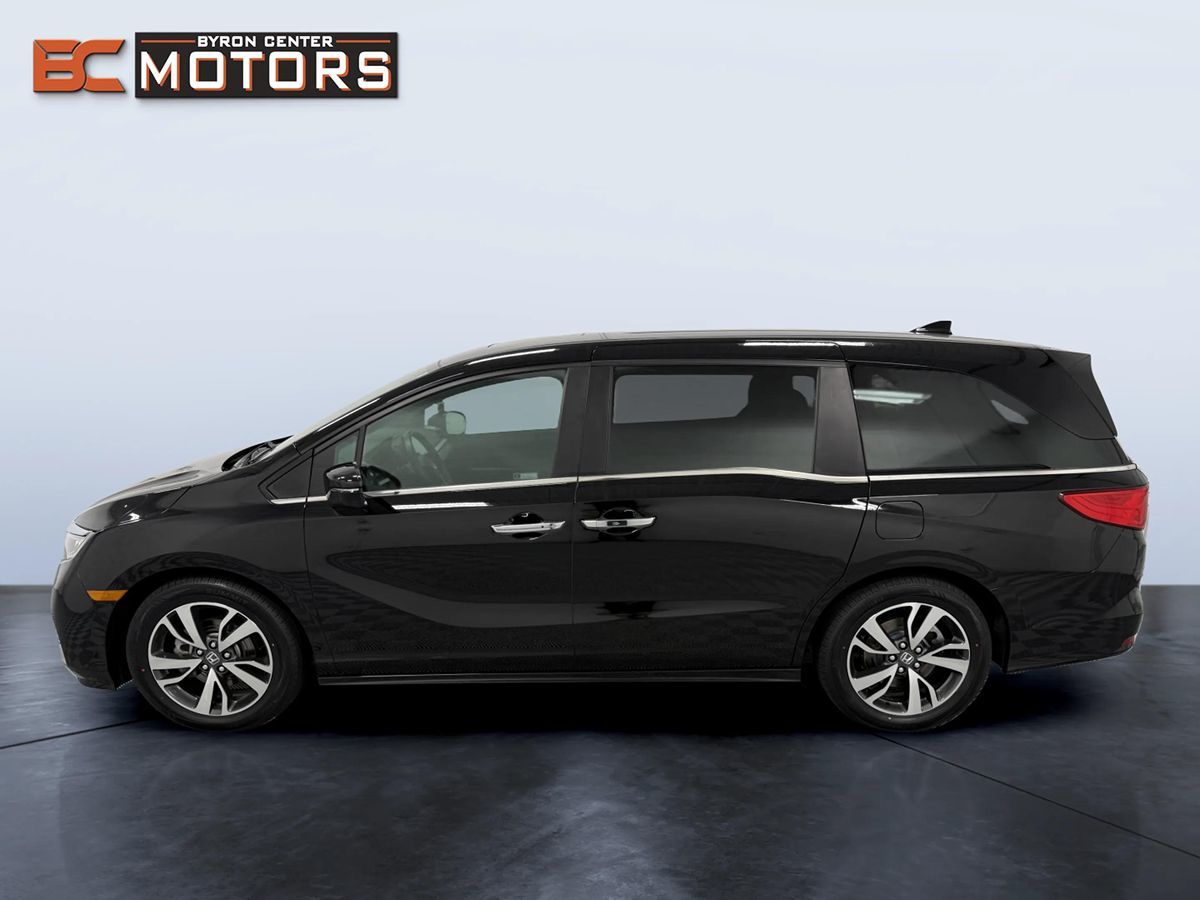 Photo 3 of this Honda Odyssey
