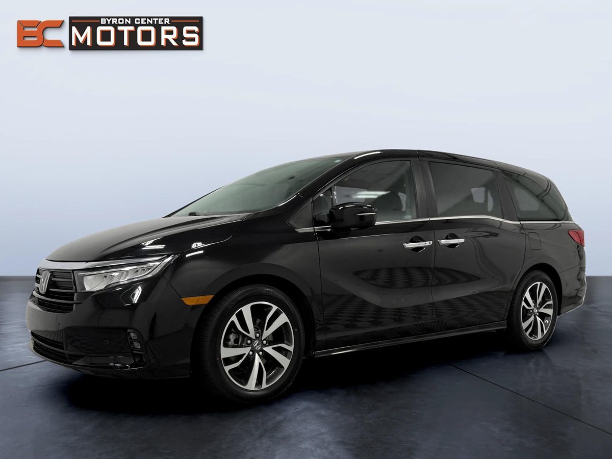 Photo 2 of this Honda Odyssey