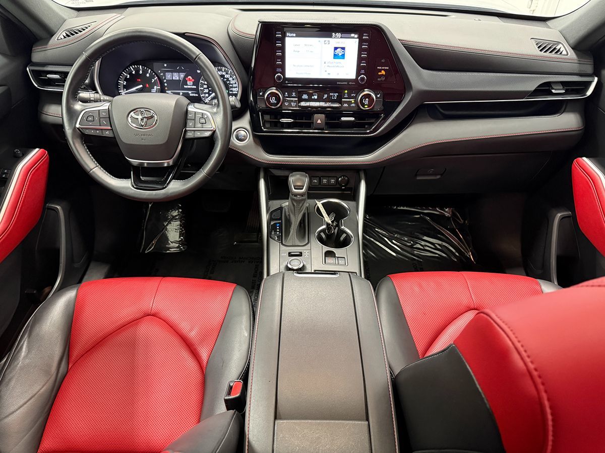 Photo 11 of this Toyota Highlander