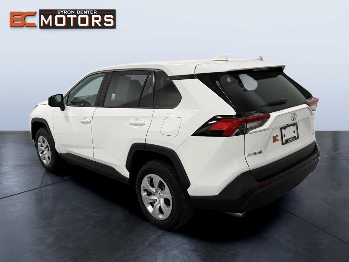 Photo 4 of this Toyota RAV4
