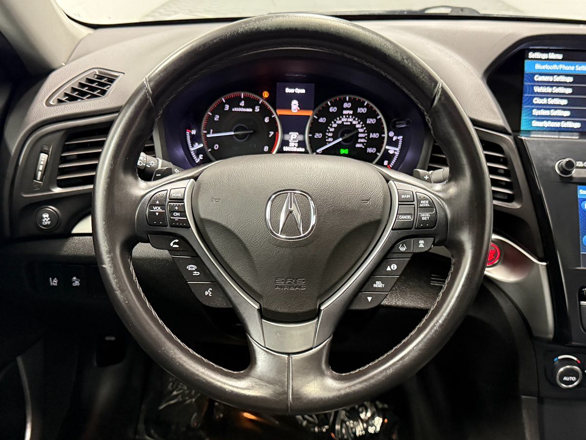 Photo 15 of this Acura ILX