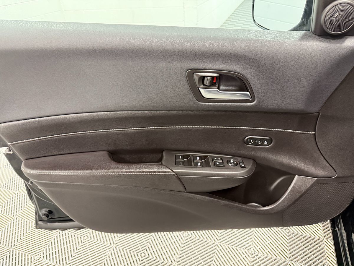 Photo 9 of this Acura ILX