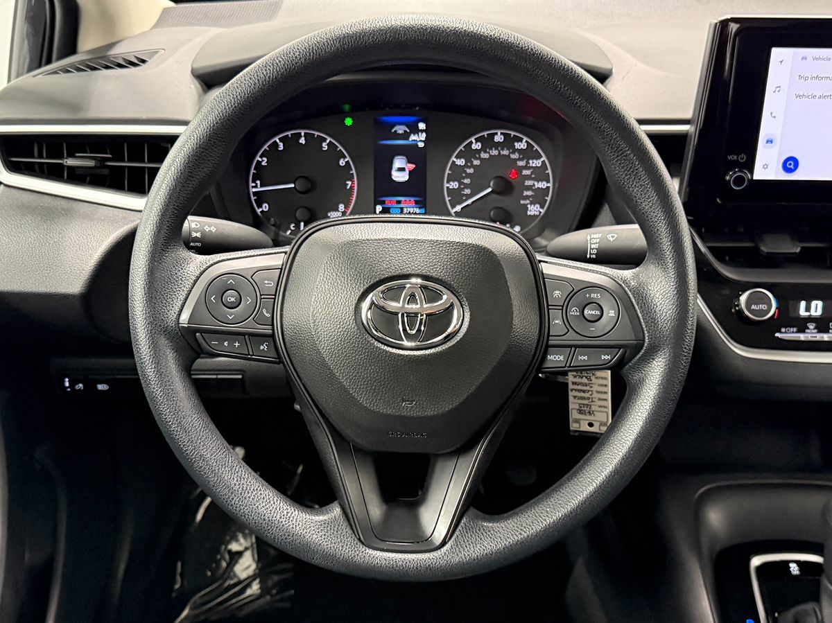 Photo 15 of this Toyota Corolla