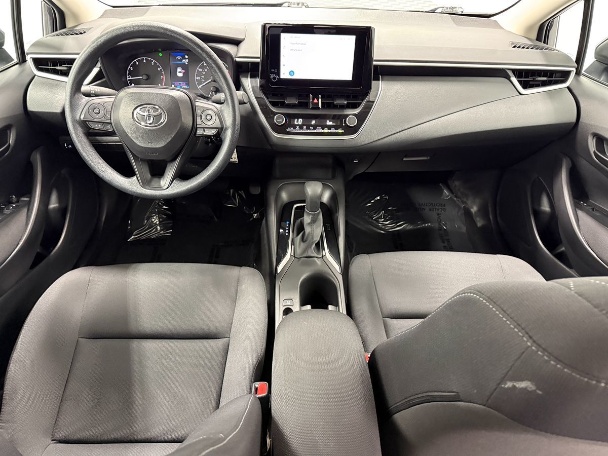 Photo 11 of this Toyota Corolla