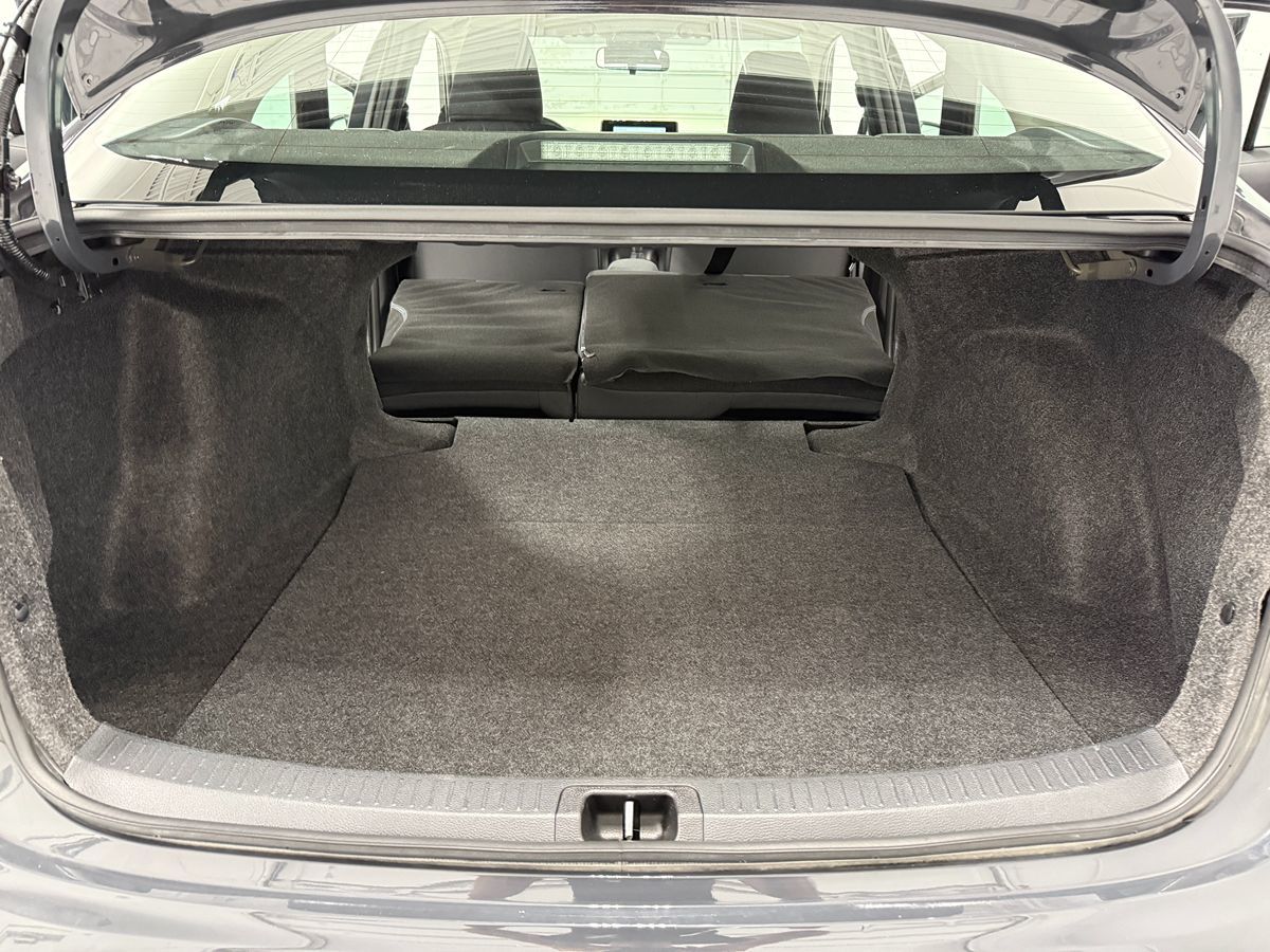 Photo 21 of this Toyota Corolla