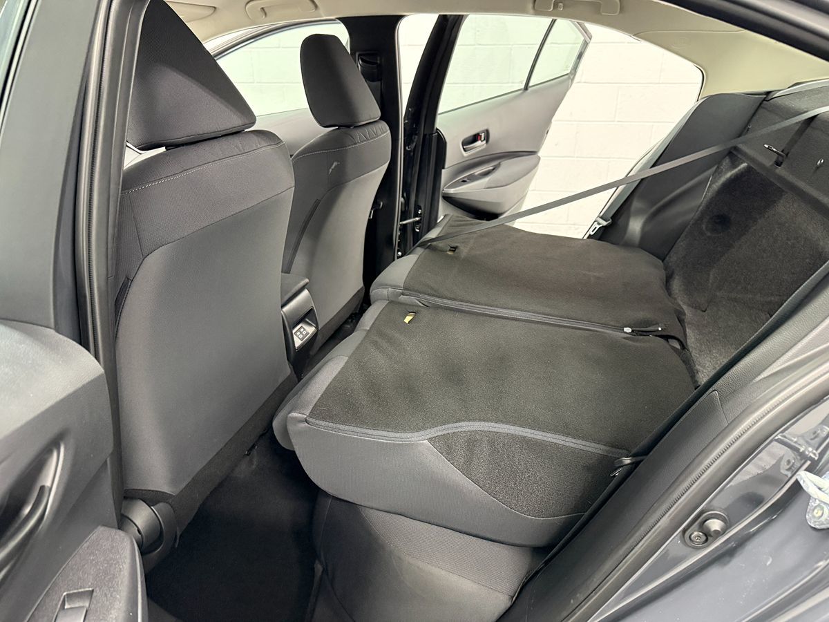 Photo 13 of this Toyota Corolla
