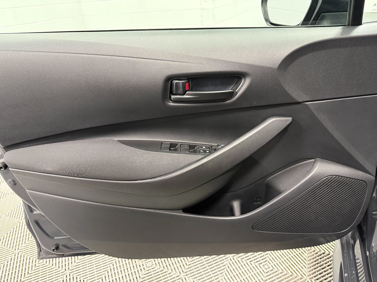 Photo 9 of this Toyota Corolla