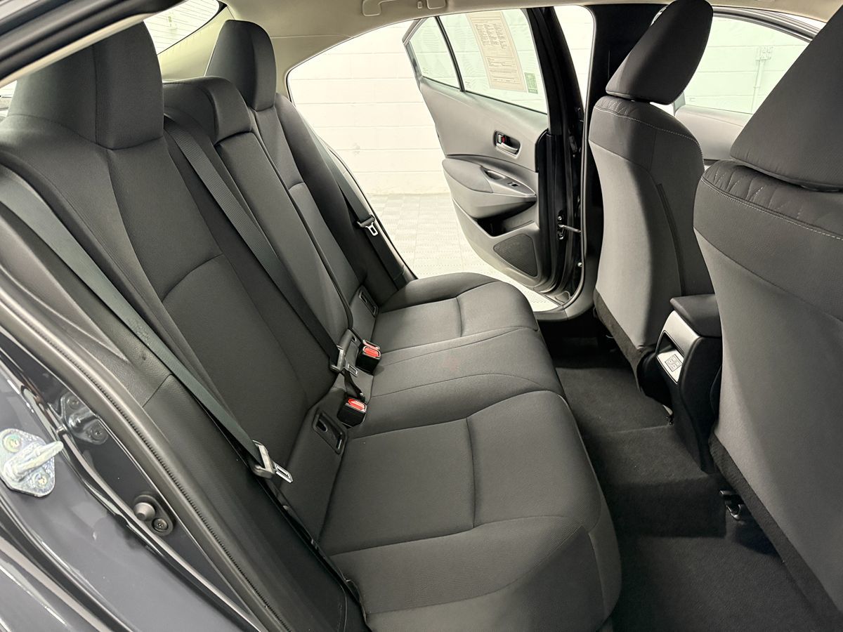 Photo 12 of this Toyota Corolla