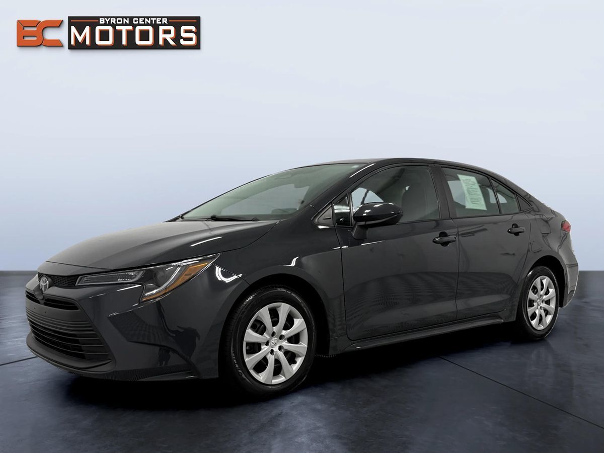 Photo 2 of this Toyota Corolla