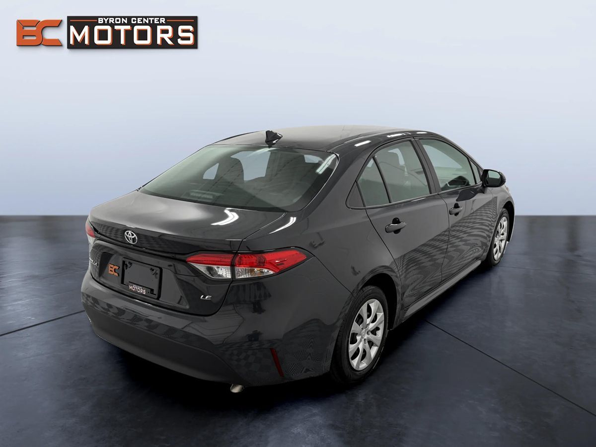 Photo 6 of this Toyota Corolla