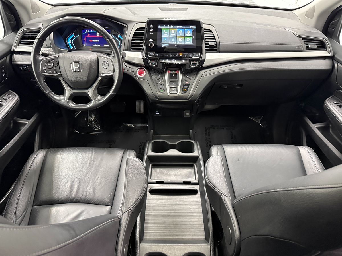Photo 11 of this Honda Odyssey