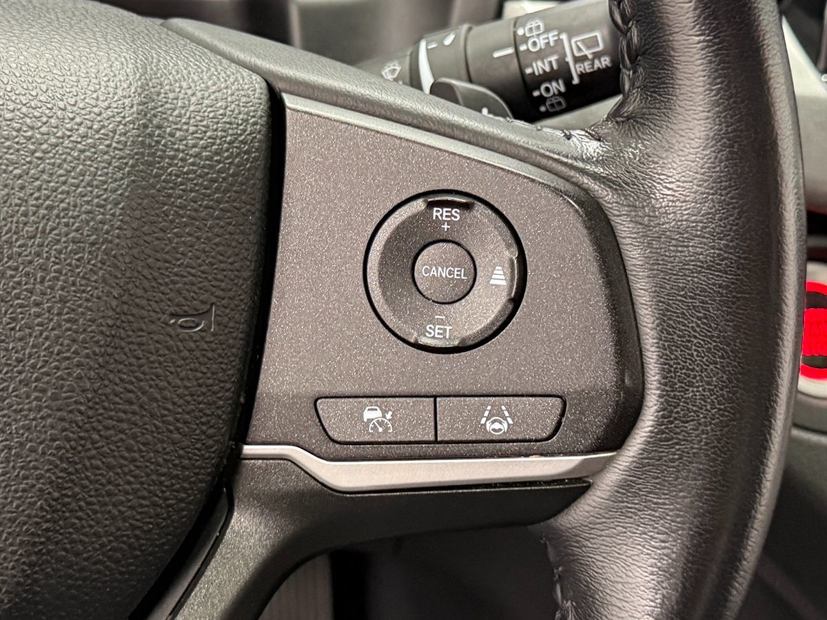Photo 18 of this Honda Odyssey