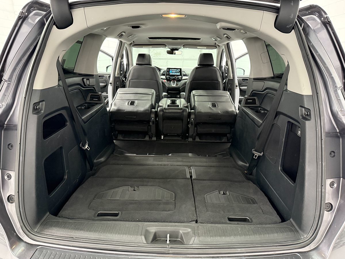 Photo 29 of this Honda Odyssey