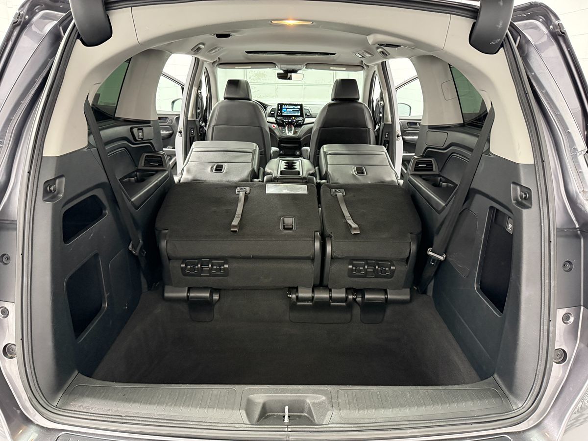 Photo 28 of this Honda Odyssey