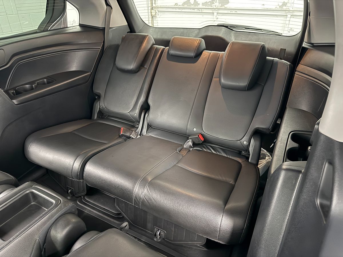 Photo 13 of this Honda Odyssey