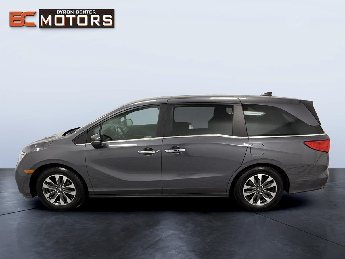 Photo 3 of this Honda Odyssey