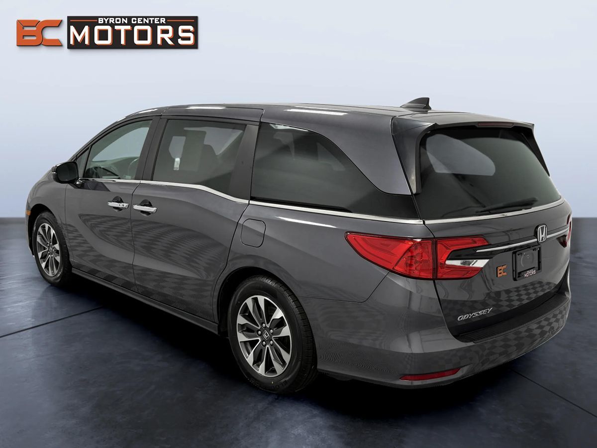 Photo 4 of this Honda Odyssey