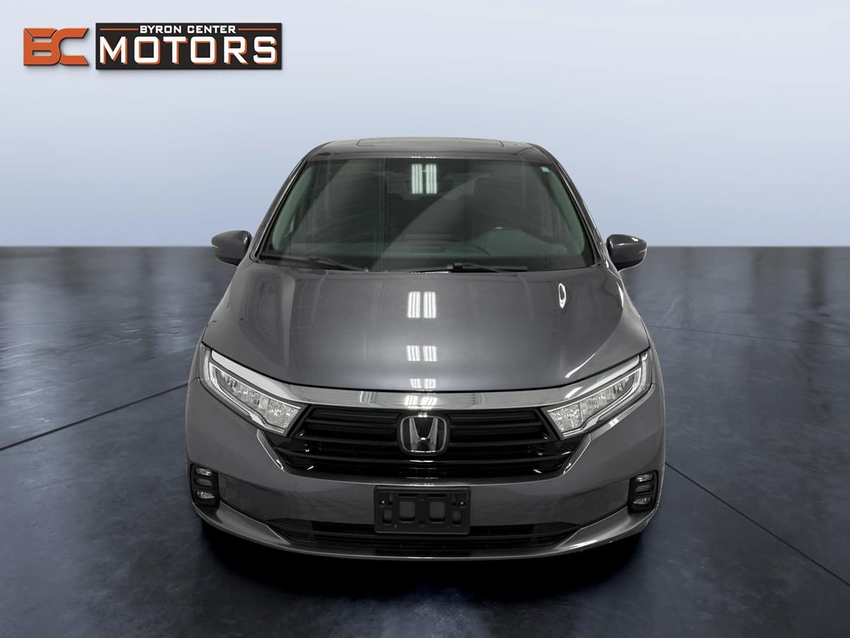 Photo 8 of this Honda Odyssey