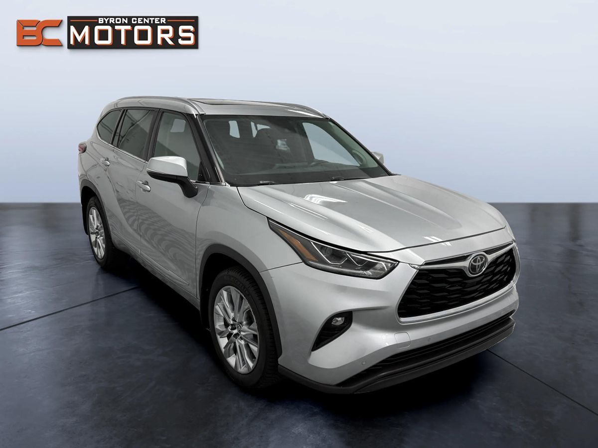 Photo 7 of this Toyota Highlander