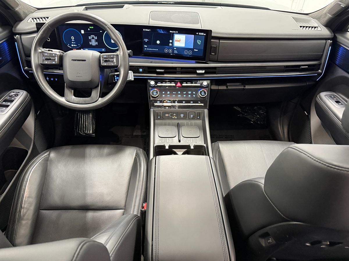 Photo 12 of this Hyundai Santa Fe